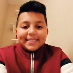 Meet your Posher, Emanuel